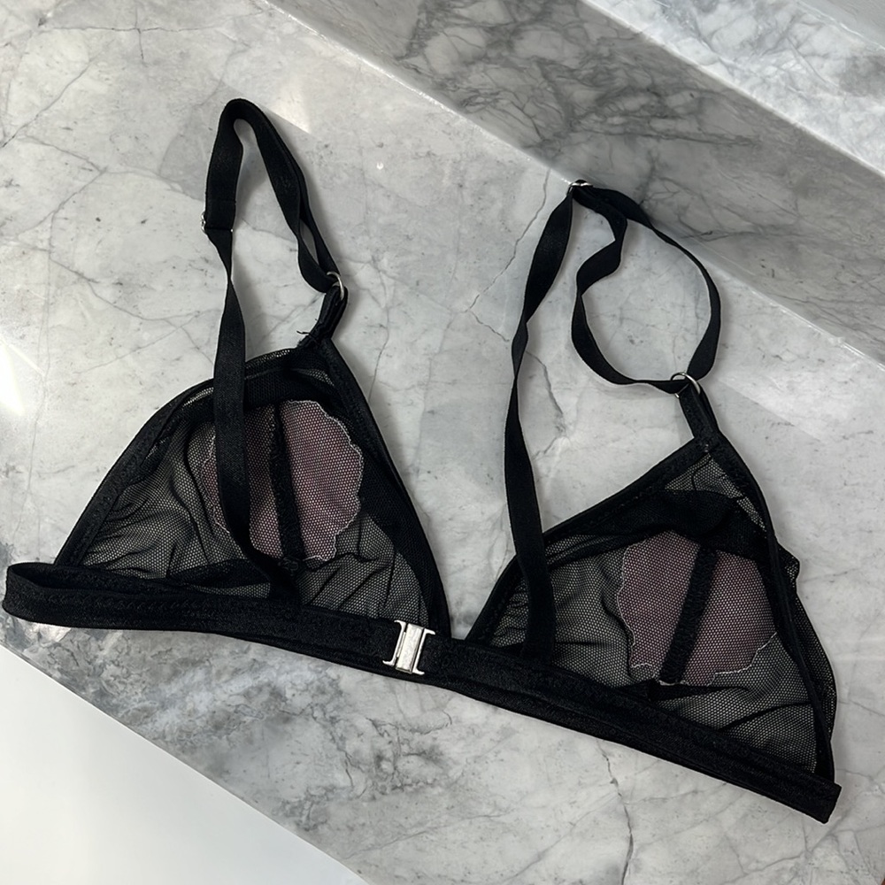 Seashell Black Mesh Bralette - Picture 2 of 6